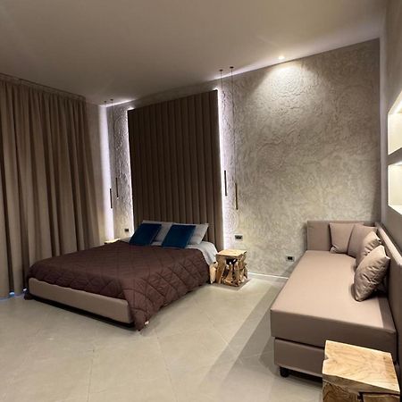 קאסרטה Tropicana Room מראה חיצוני תמונה