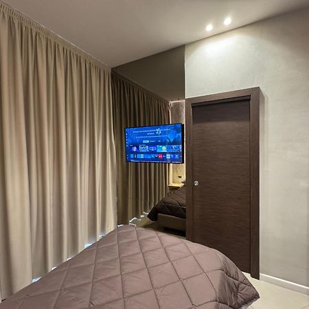 קאסרטה Tropicana Room מראה חיצוני תמונה