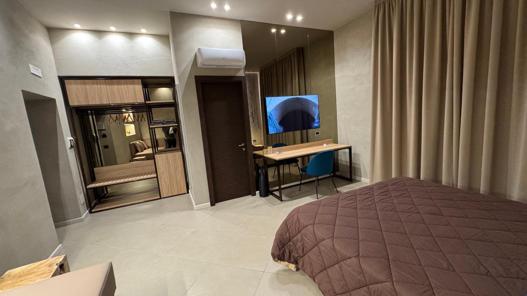 קאסרטה Tropicana Room מראה חיצוני תמונה