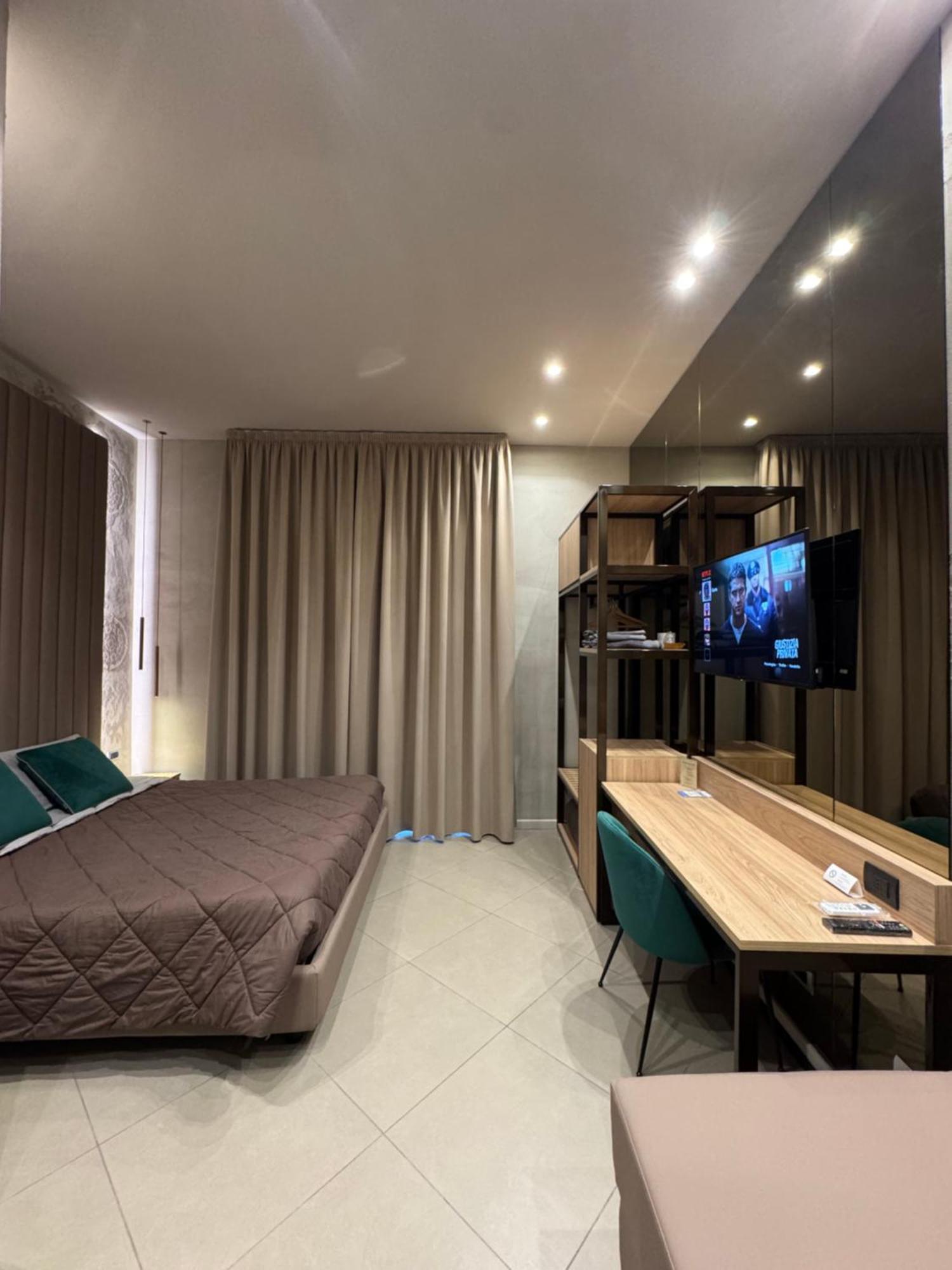 קאסרטה Tropicana Room מראה חיצוני תמונה