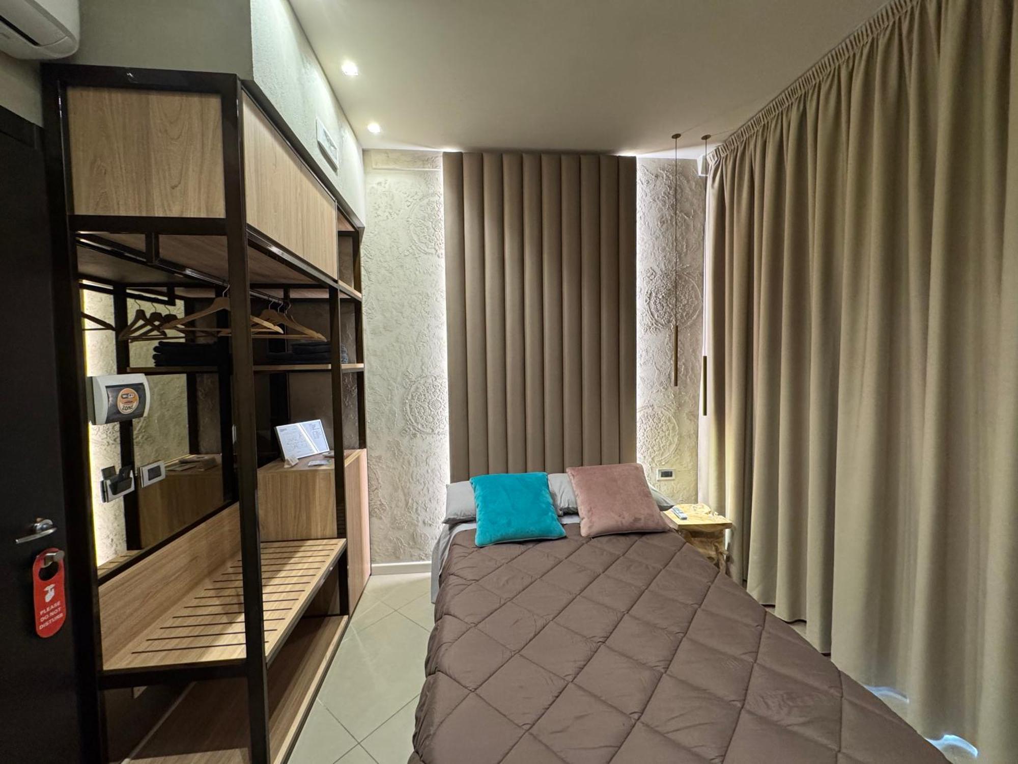 קאסרטה Tropicana Room מראה חיצוני תמונה