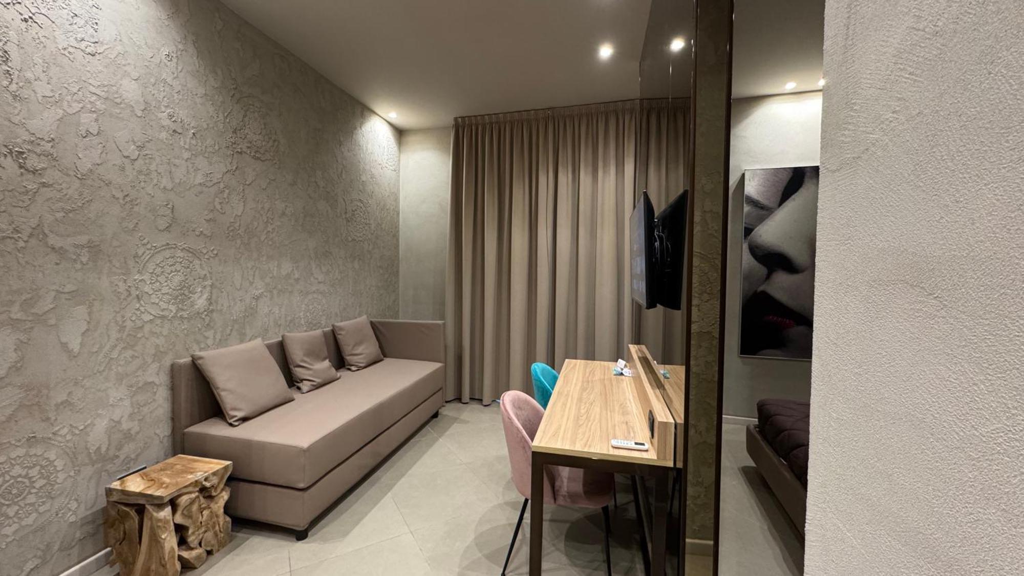 קאסרטה Tropicana Room מראה חיצוני תמונה